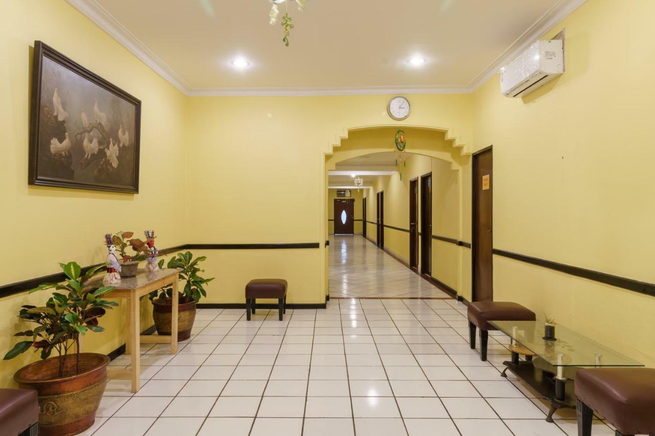 Reddoorz Plus Near Ancol Джакарта Экстерьер фото
